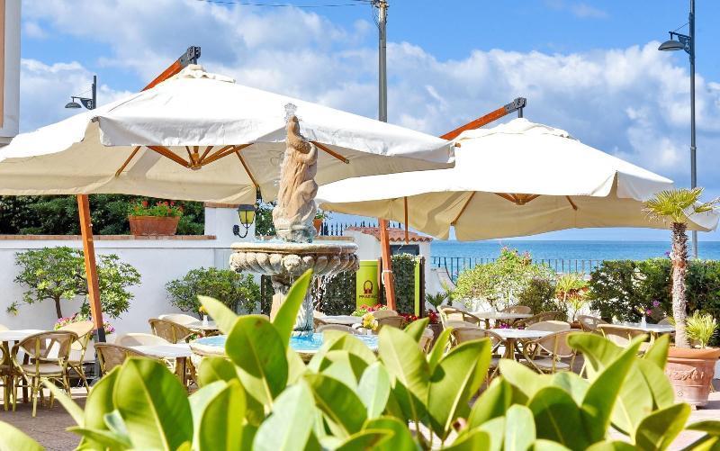 Hotel Costa D'Oro Santa Maria di Castellabate Exterior photo