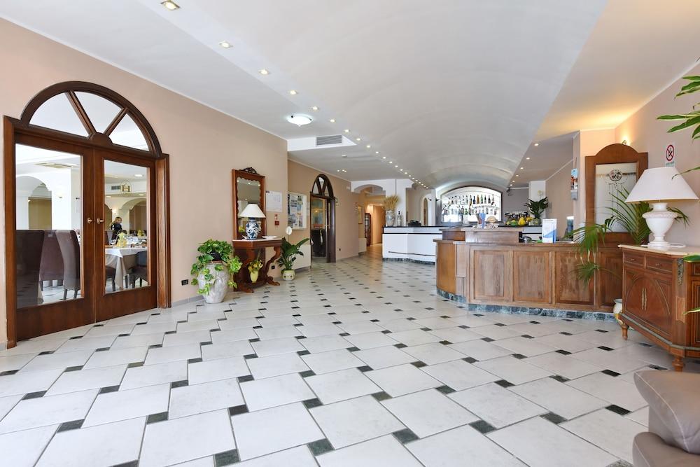 Hotel Costa D'Oro Santa Maria di Castellabate Exterior photo