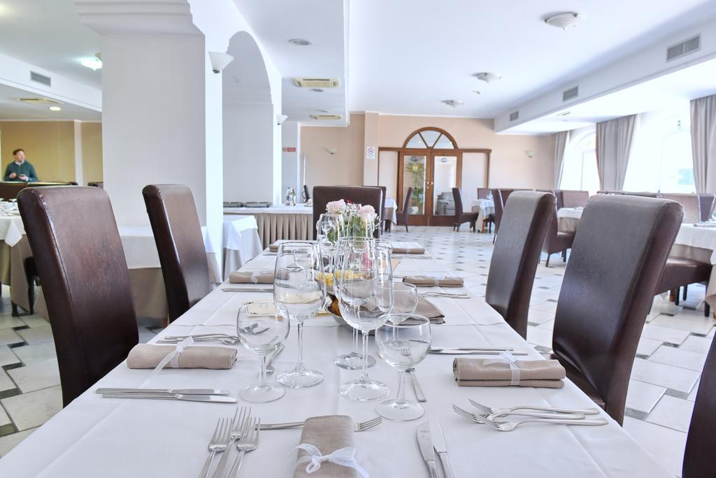 Hotel Costa D'Oro Santa Maria di Castellabate Exterior photo