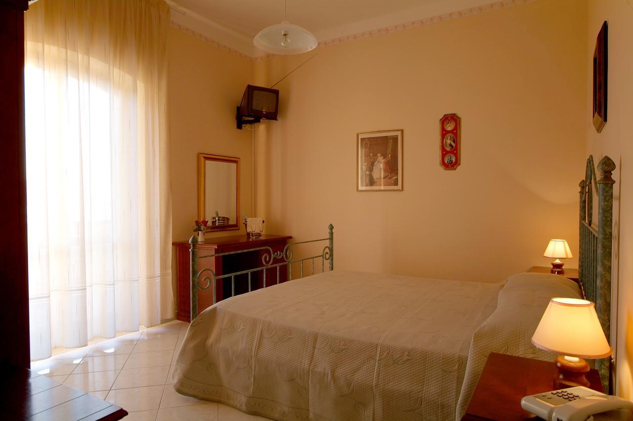 Hotel Costa D'Oro Santa Maria di Castellabate Room photo